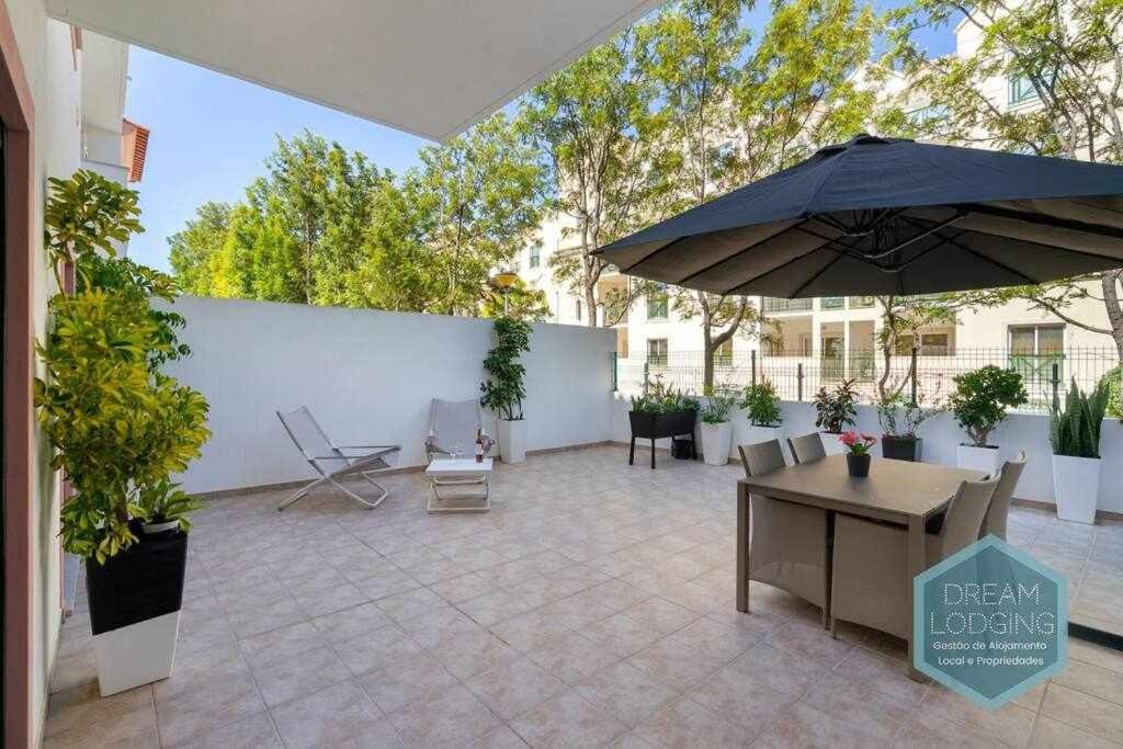 Terrace Miguel Torga Dream Lodging Albufeira Luaran gambar